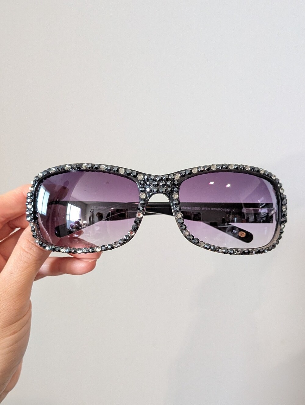 Jimmy Crystal New York Swarovski Encrusted Sunglasses GL827 Case